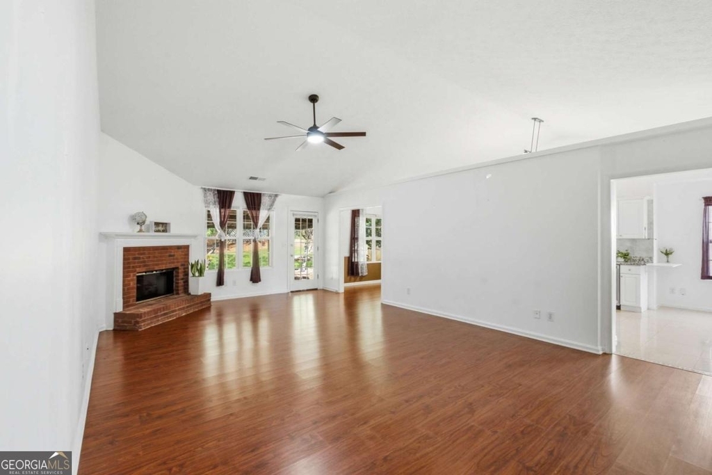 575 Chandon Way - Photo 2