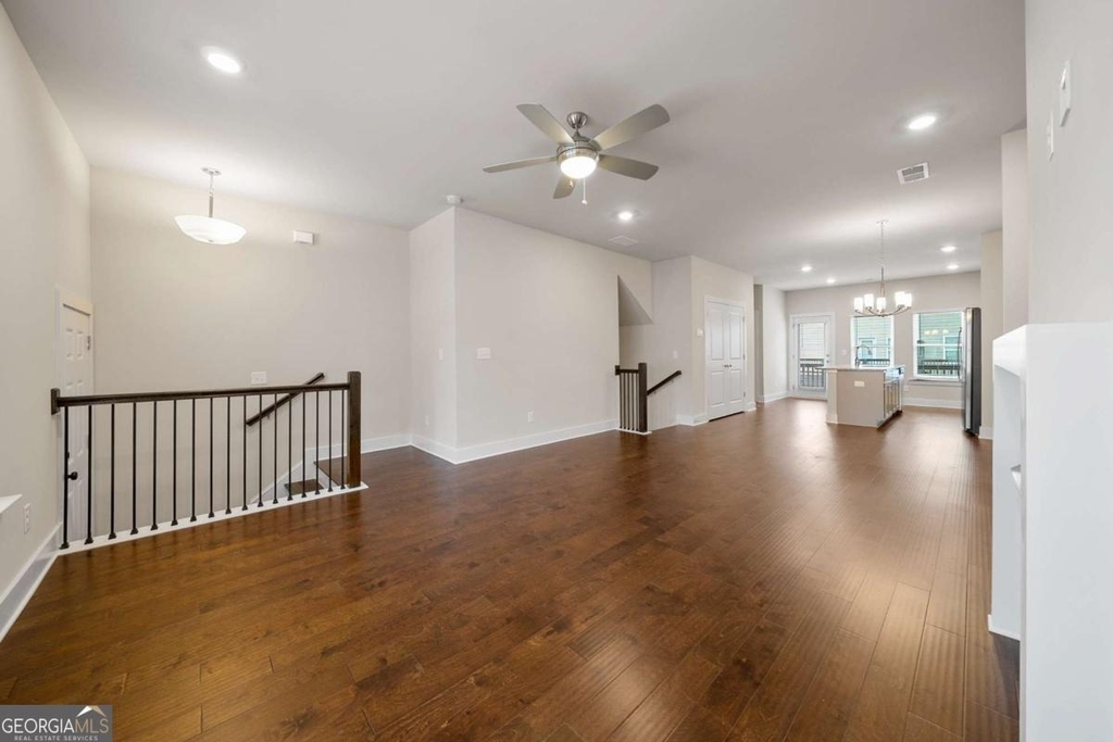 3761 Oxford Circle - Photo 2