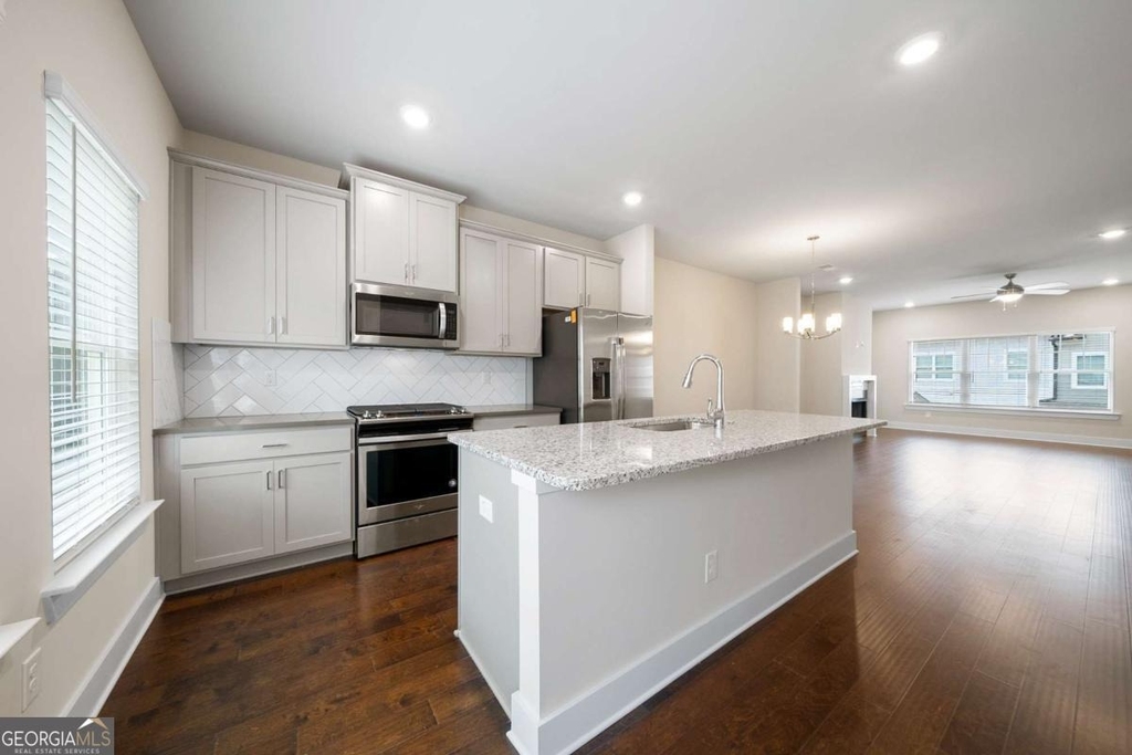 3761 Oxford Circle - Photo 6