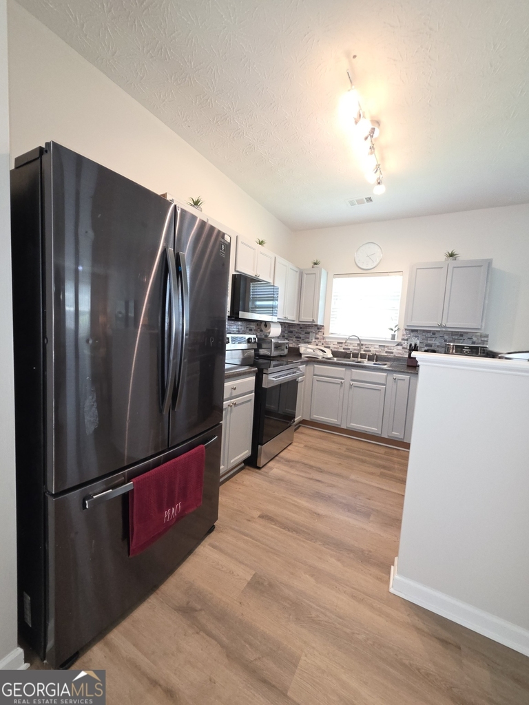 4691 Highpoint Lane - Photo 8