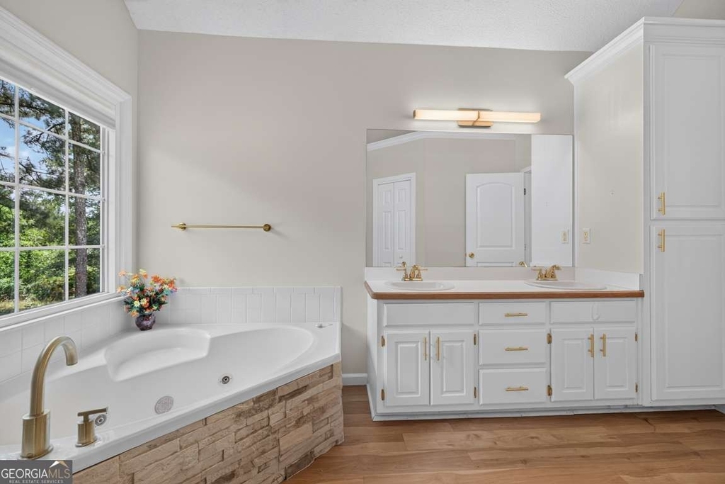 1262 Bowman Road - Photo 11