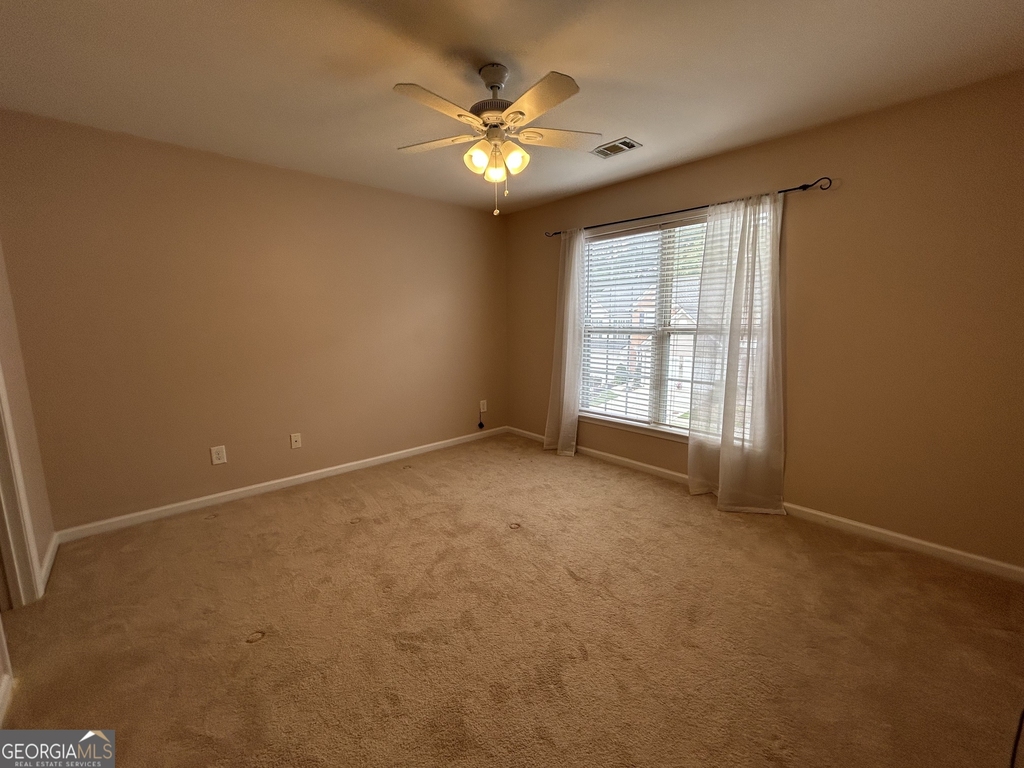 226 Regent Square - Photo 7