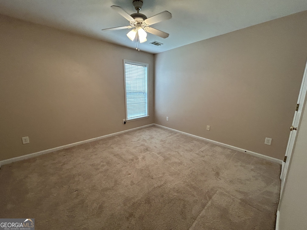 226 Regent Square - Photo 6
