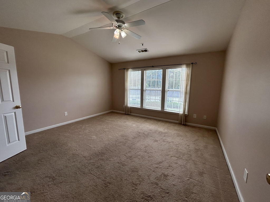 226 Regent Square - Photo 9