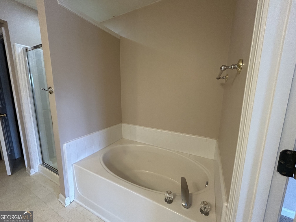 226 Regent Square - Photo 11