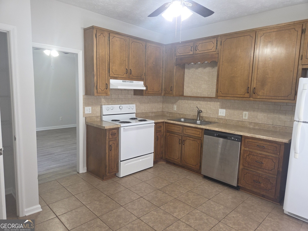 891 Park Place Ne - Photo 2