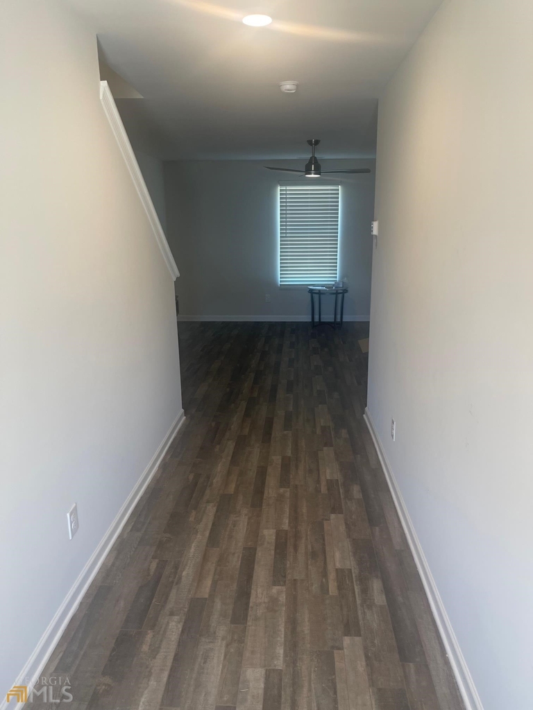 103 Sheila Street - Photo 1