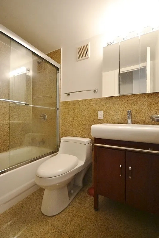 87 E. 3rd - Photo 2