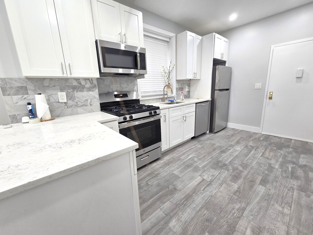 44-4 30th Avenue - Photo 3