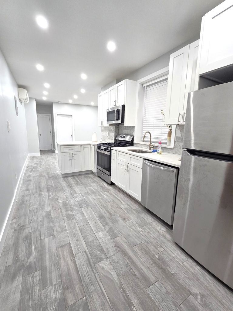 44-4 30th Avenue - Photo 2