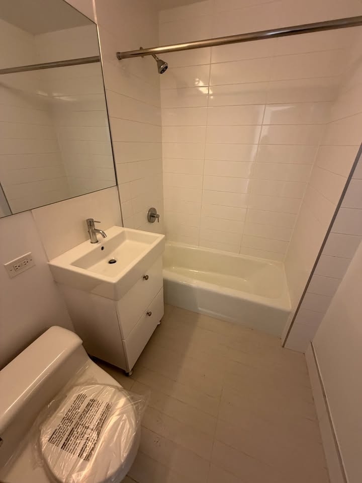 West 48th Street - Photo 7