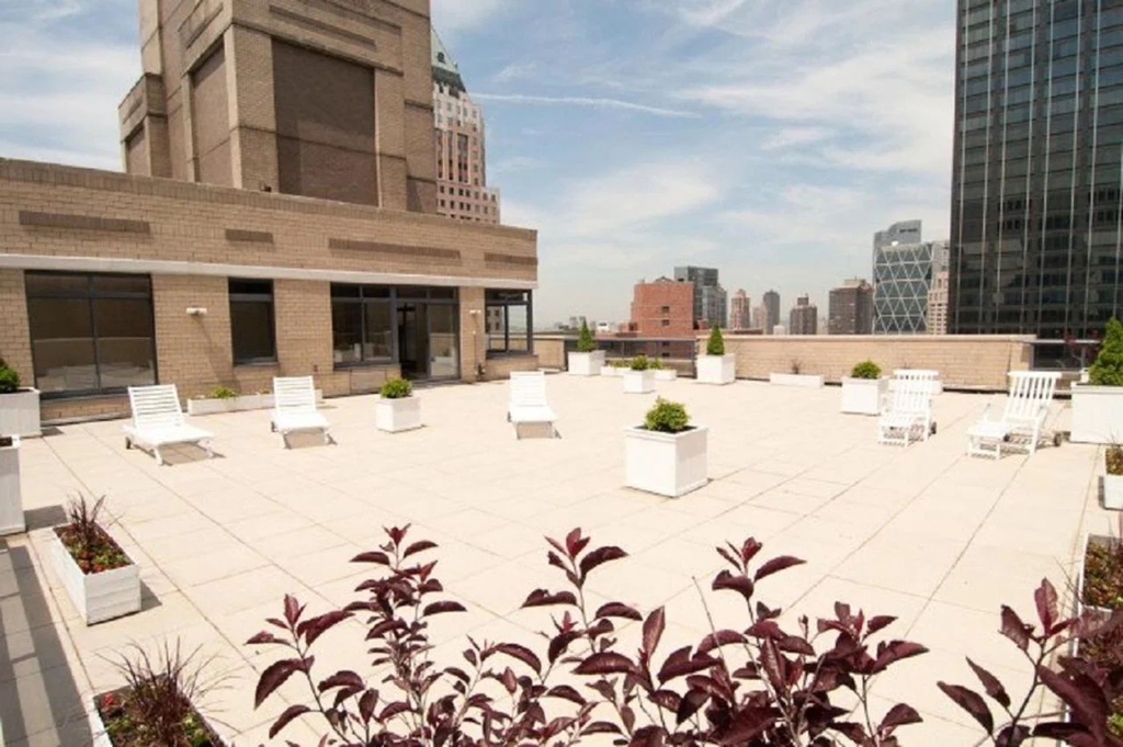 West 48th Street - Photo 15