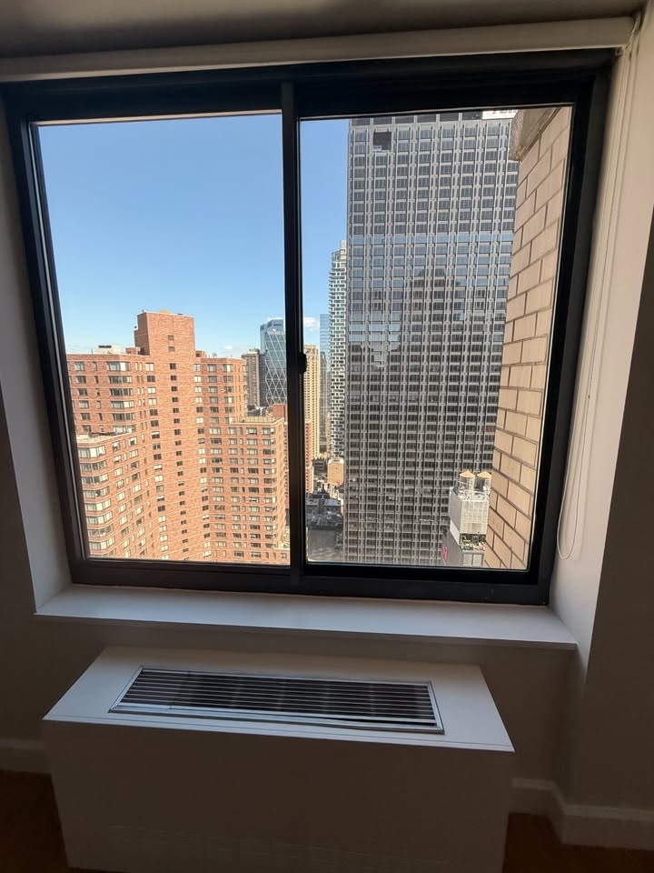 West 48th Street - Photo 3