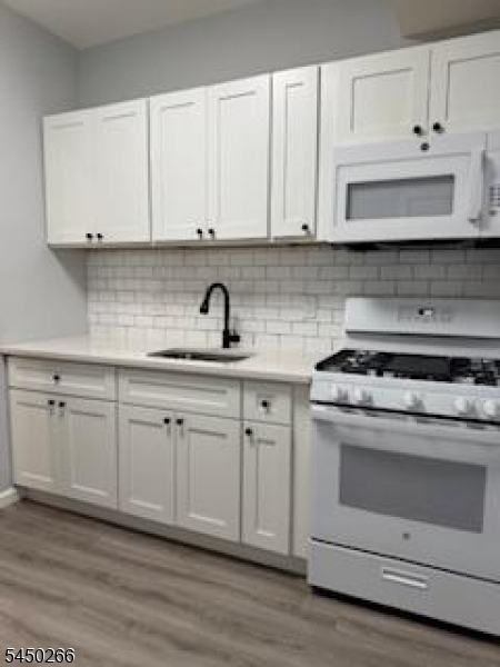 118 W 2nd Ave - Photo 2