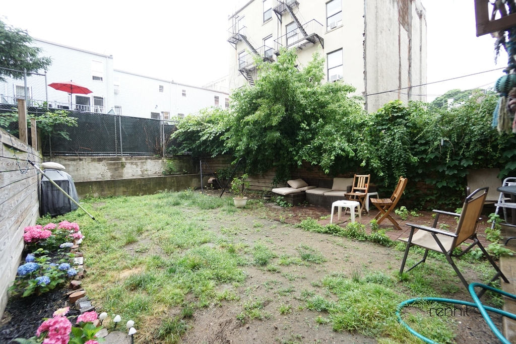 338 Clifton Place - Photo 13