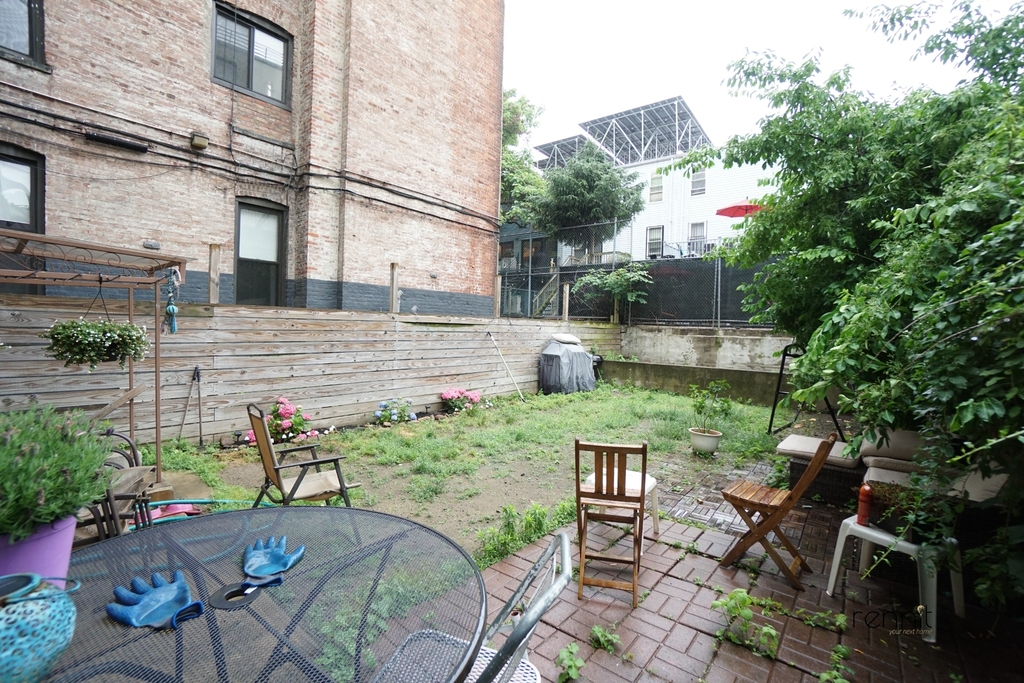 338 Clifton Place - Photo 14
