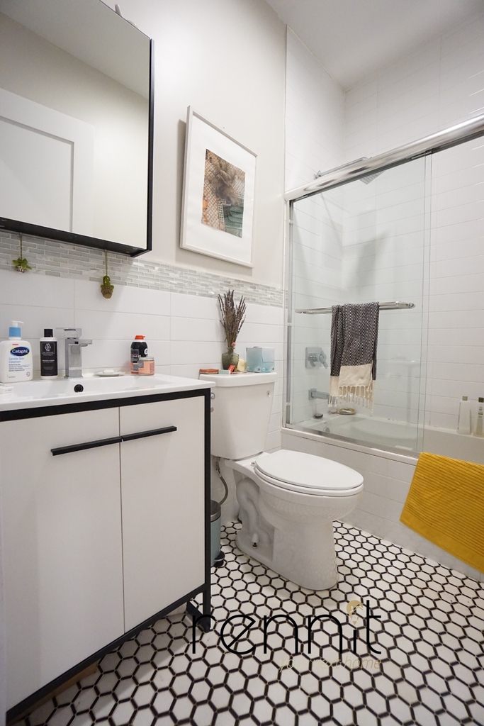 338 Clifton Place - Photo 10