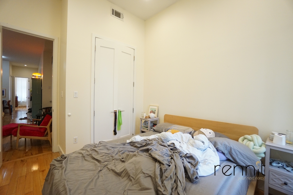 338 Clifton Place - Photo 8