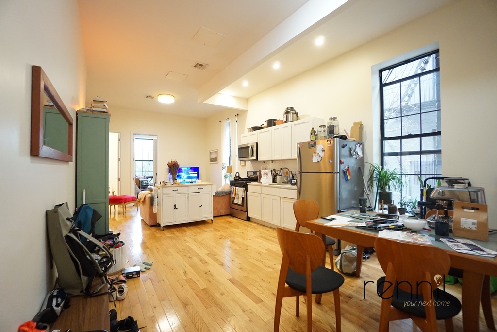 338 Clifton Place - Photo 1