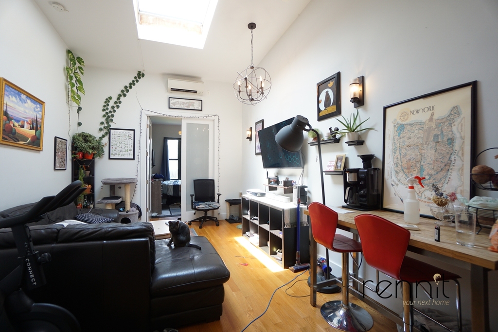 131 Bleecker Street - Photo 2