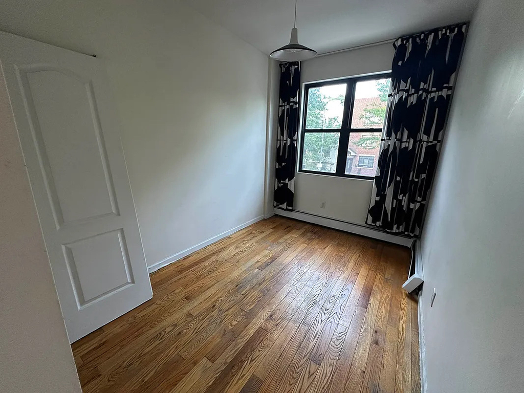 66 Buffalo Avenue - Photo 3