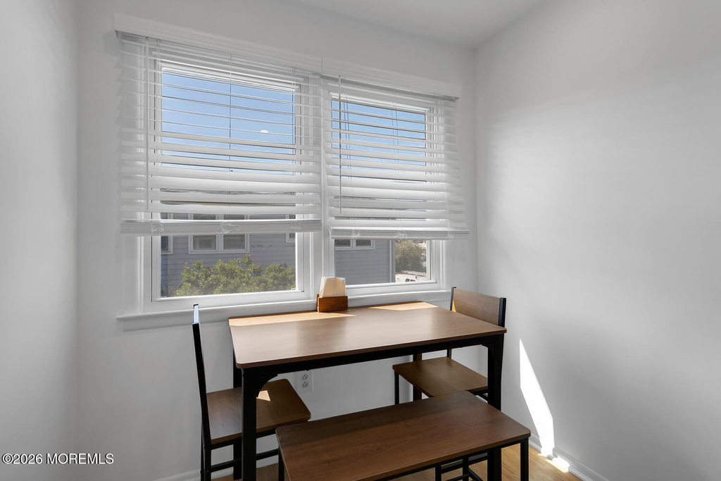 1201 E Ocean Avenue - Photo 5