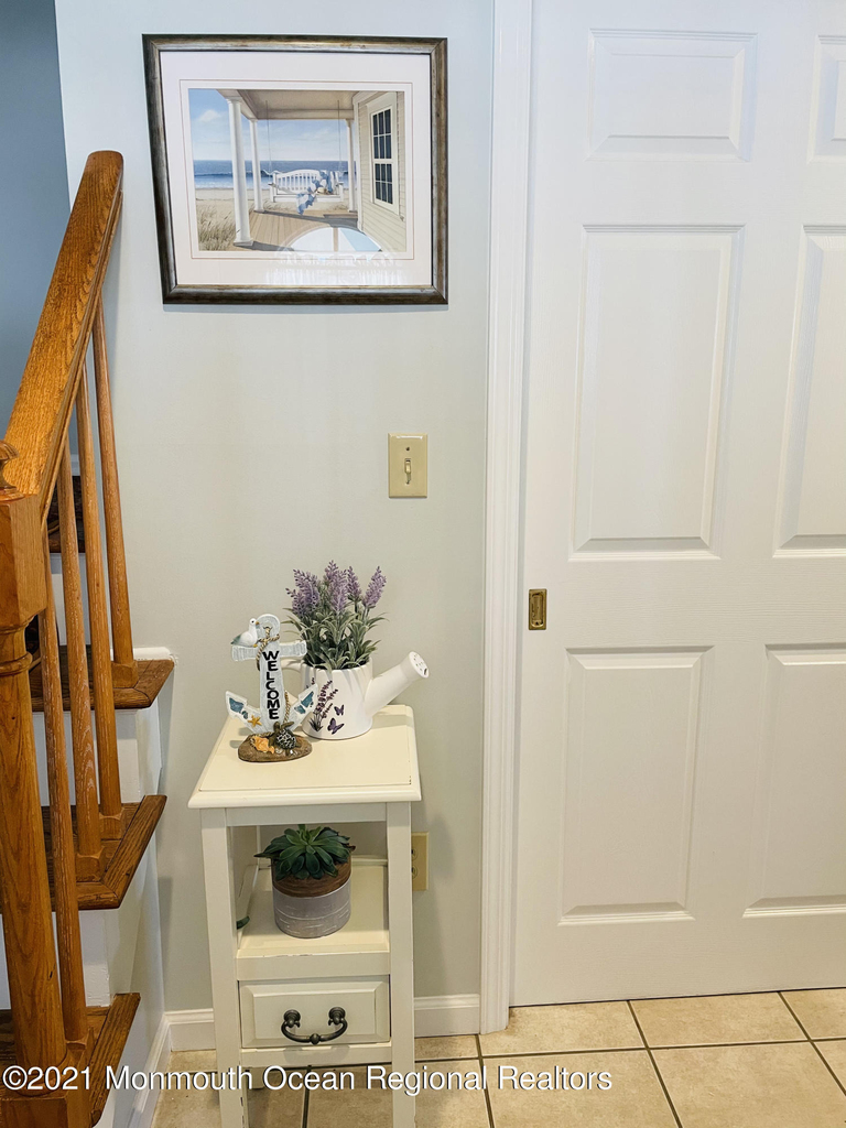 506 Monmouth Avenue - Photo 17