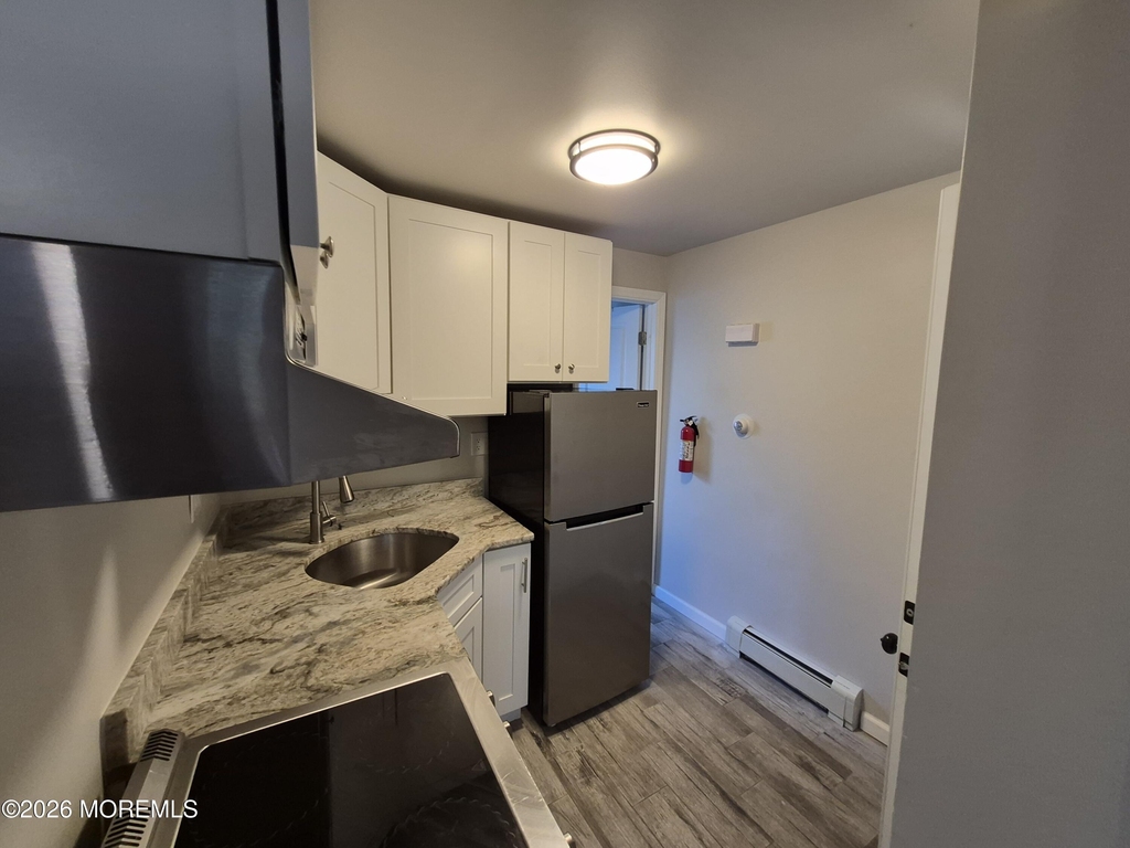 1022 Sewall Avenue - Photo 5