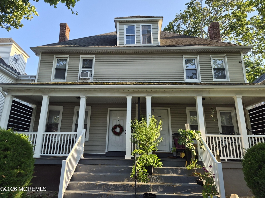 1022 Sewall Avenue - Photo 0