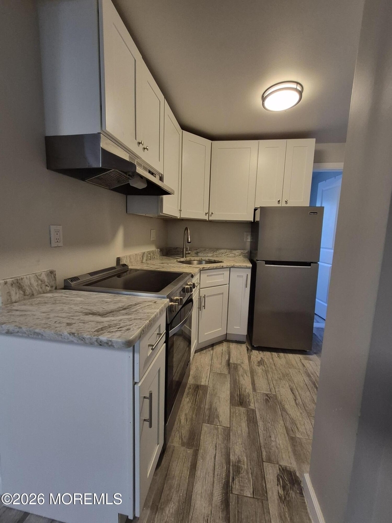 1022 Sewall Avenue - Photo 13