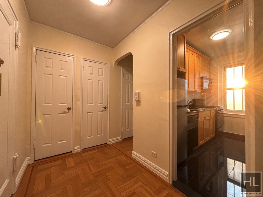 Jane St - Photo 1