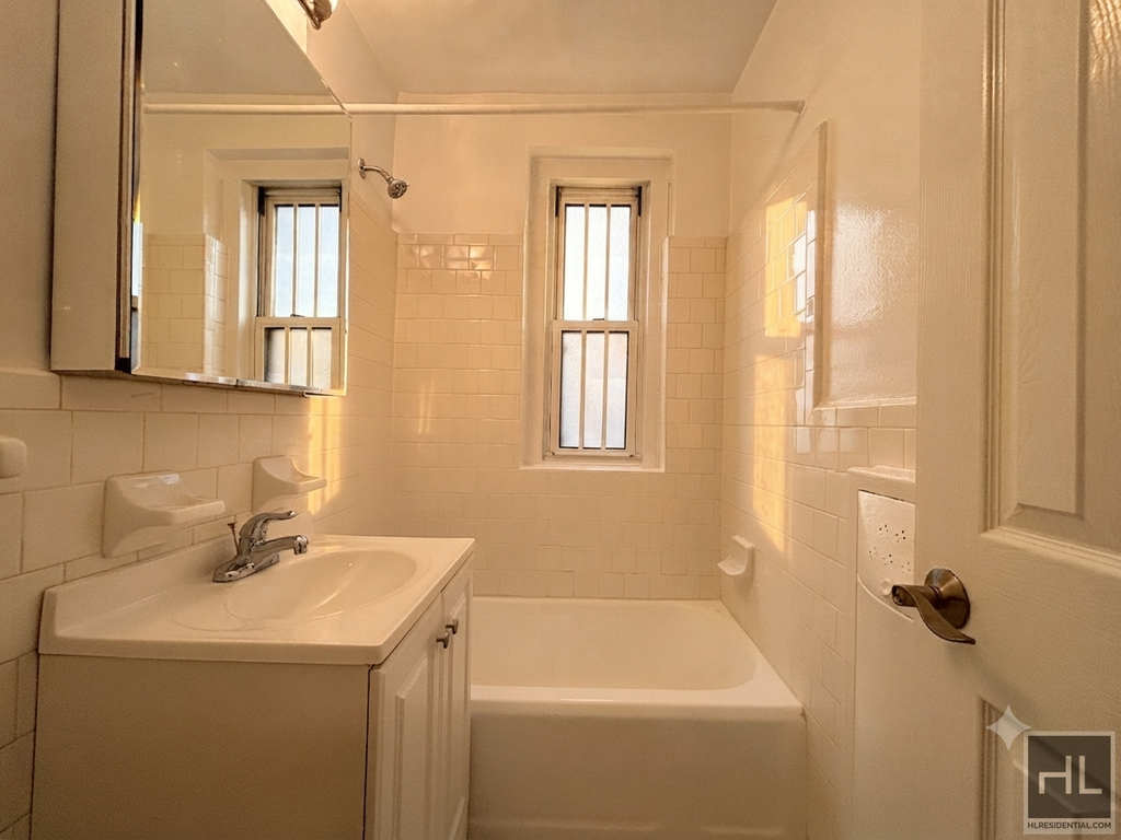 Jane St - Photo 3