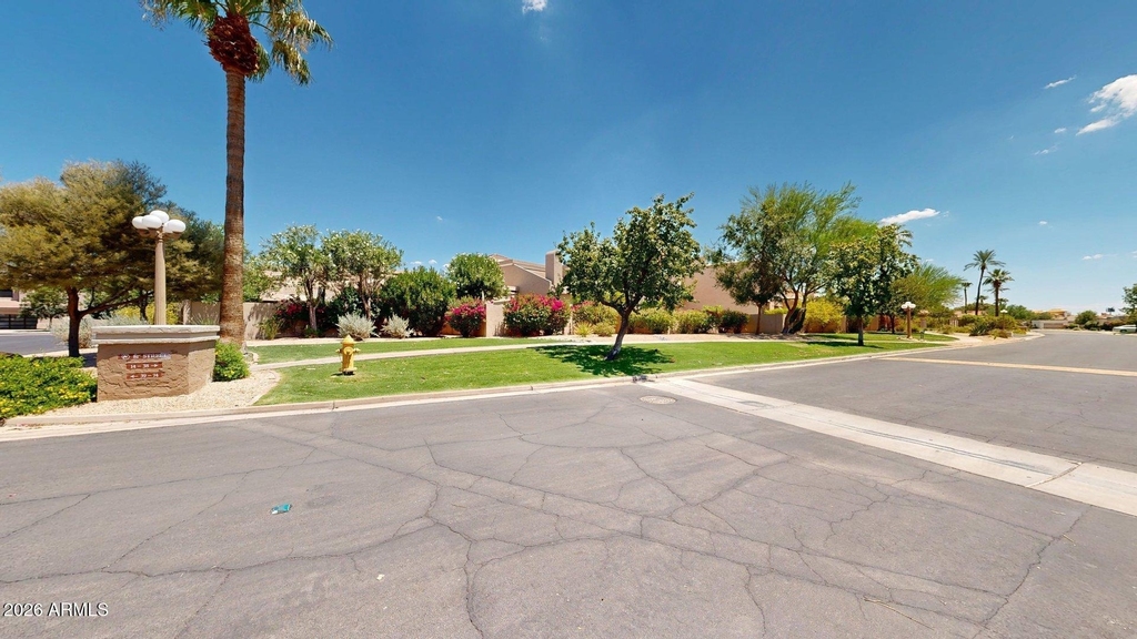 8100 E Camelback Road - Photo 2