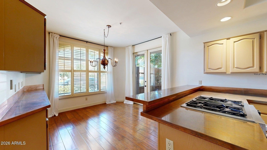 8100 E Camelback Road - Photo 11