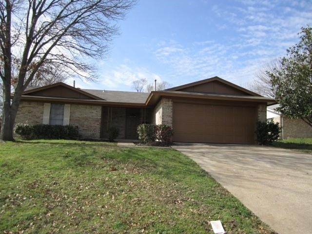 2604 Candleberry Drive - Photo 0
