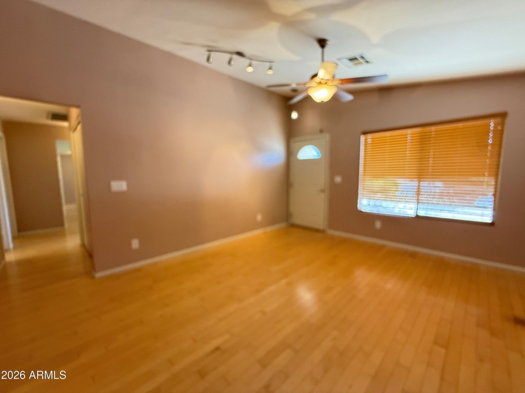 2102 W Knox Road - Photo 4