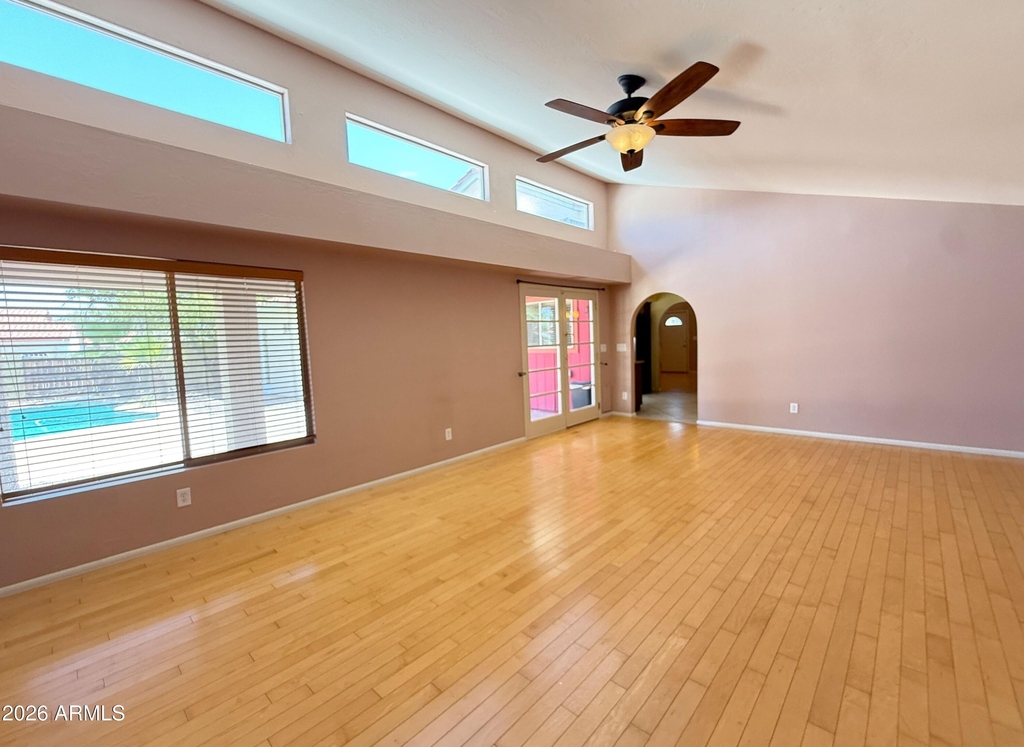 2102 W Knox Road - Photo 11