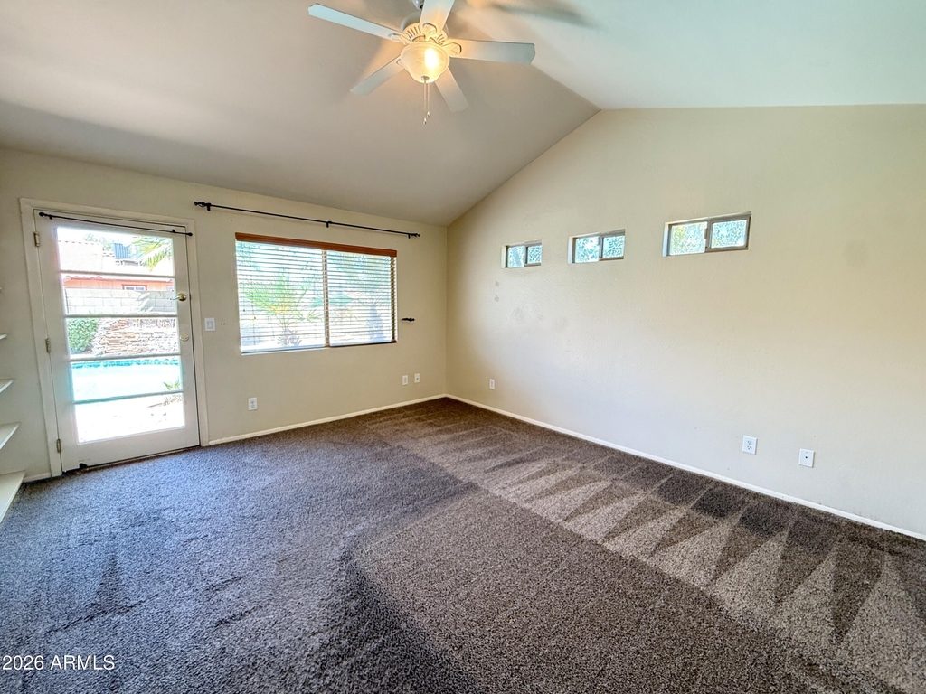 2102 W Knox Road - Photo 14