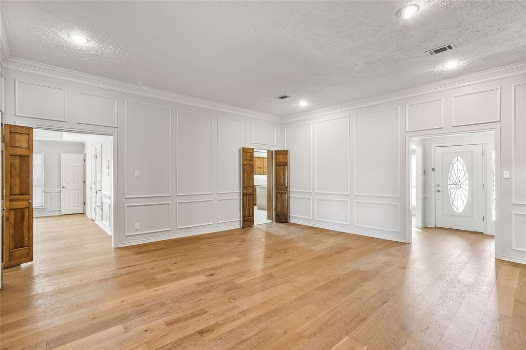 2942 Woodland Hills Drive - Photo 5