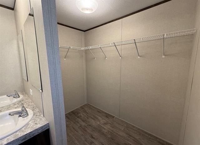 223 W Division Street - Photo 18