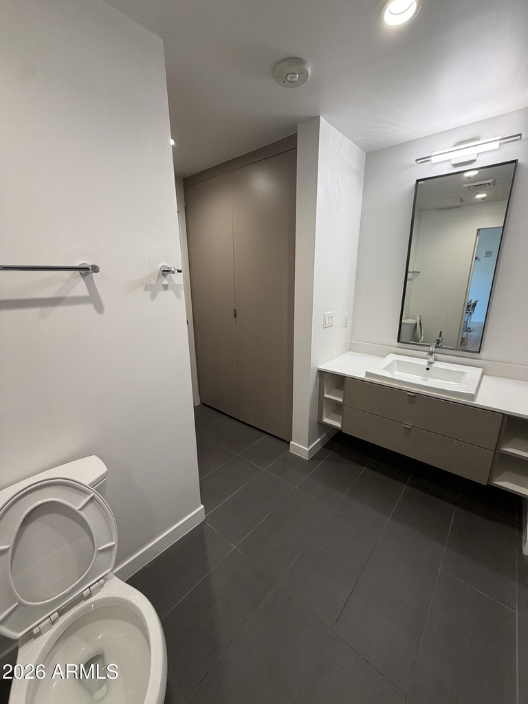 100 W Portland Street - Photo 6