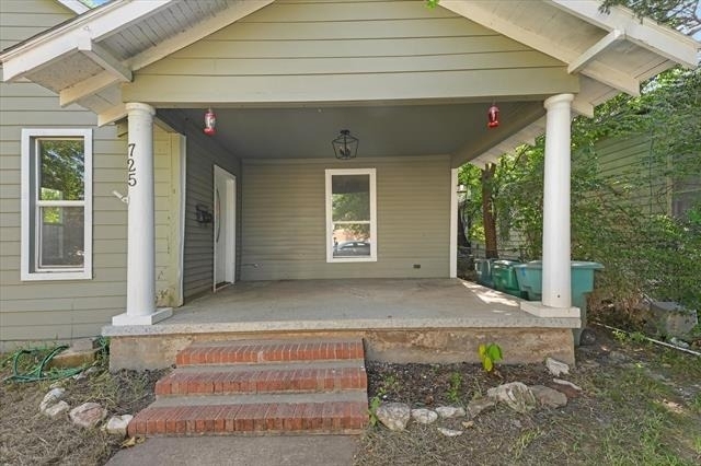 725 S Walnut Street - Photo 2