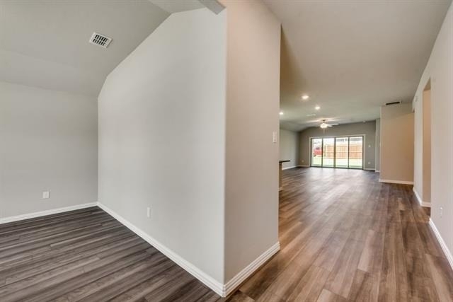 605 Cedar Springs Drive - Photo 4