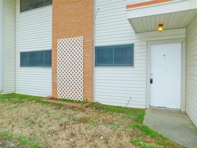401 Betchan Street - Photo 1