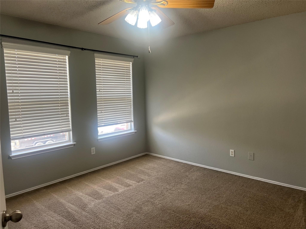 1538 Thornhill Lane - Photo 16