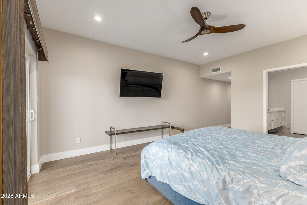 5137 N 79th Place - Photo 10