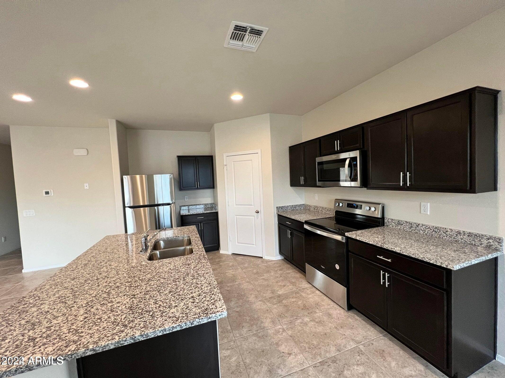 1058 W Avalon Canyon Drive - Photo 2