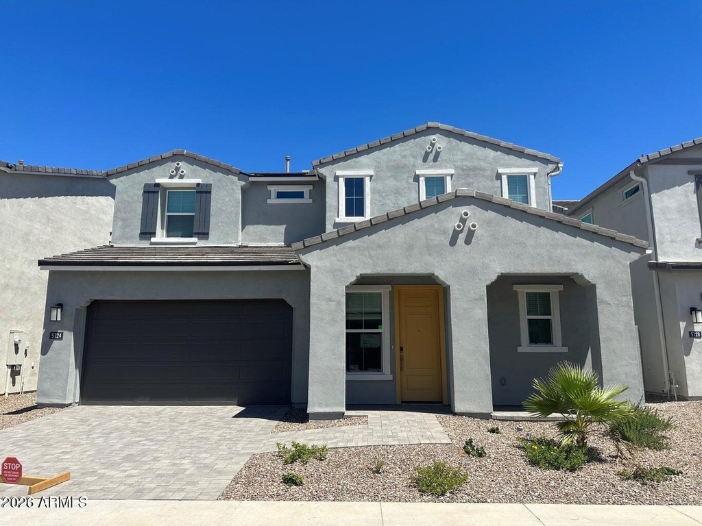 5124 E Coolbrook Avenue - Photo 0