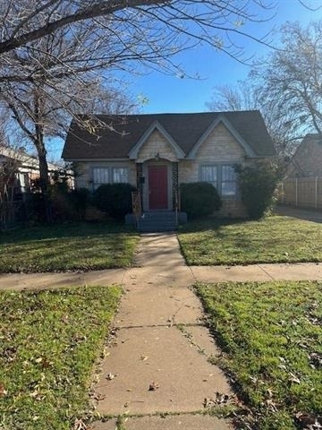 881 Ross Avenue - Photo 0