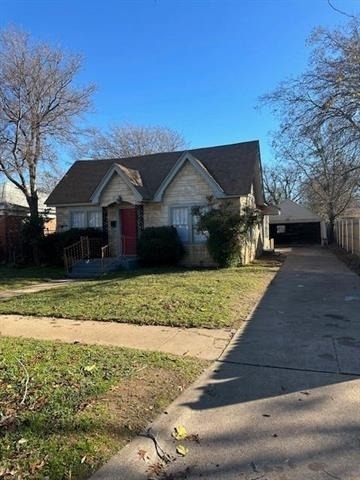 881 Ross Avenue - Photo 1